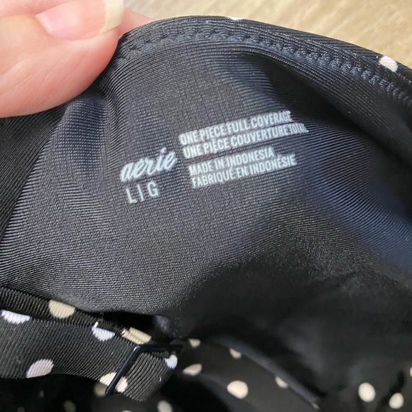 NEW aerie wrap swimsuit black white polka dot size large - Picture 4 of 5